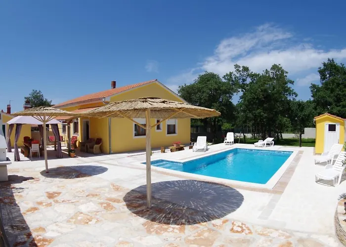 House Oliva, Sveti Kirin