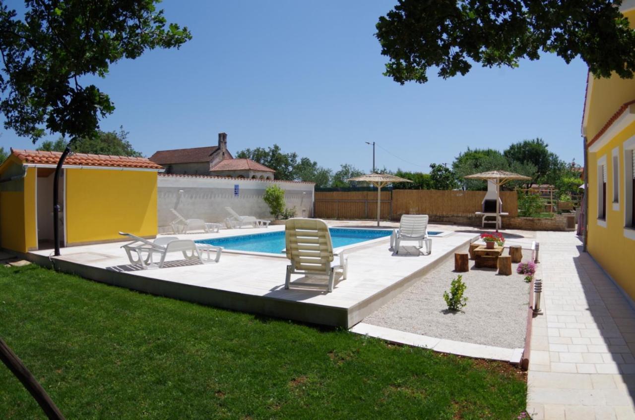 House Oliva, Sveti Kirin * Svetvincenat