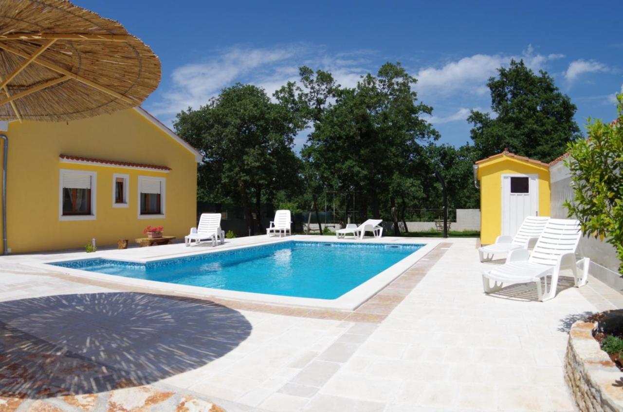 House Oliva, Sveti Kirin * Svetvincenat