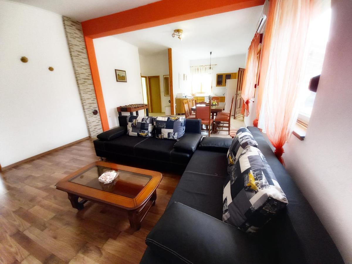House Oliva, Sveti Kirin * Svetvincenat