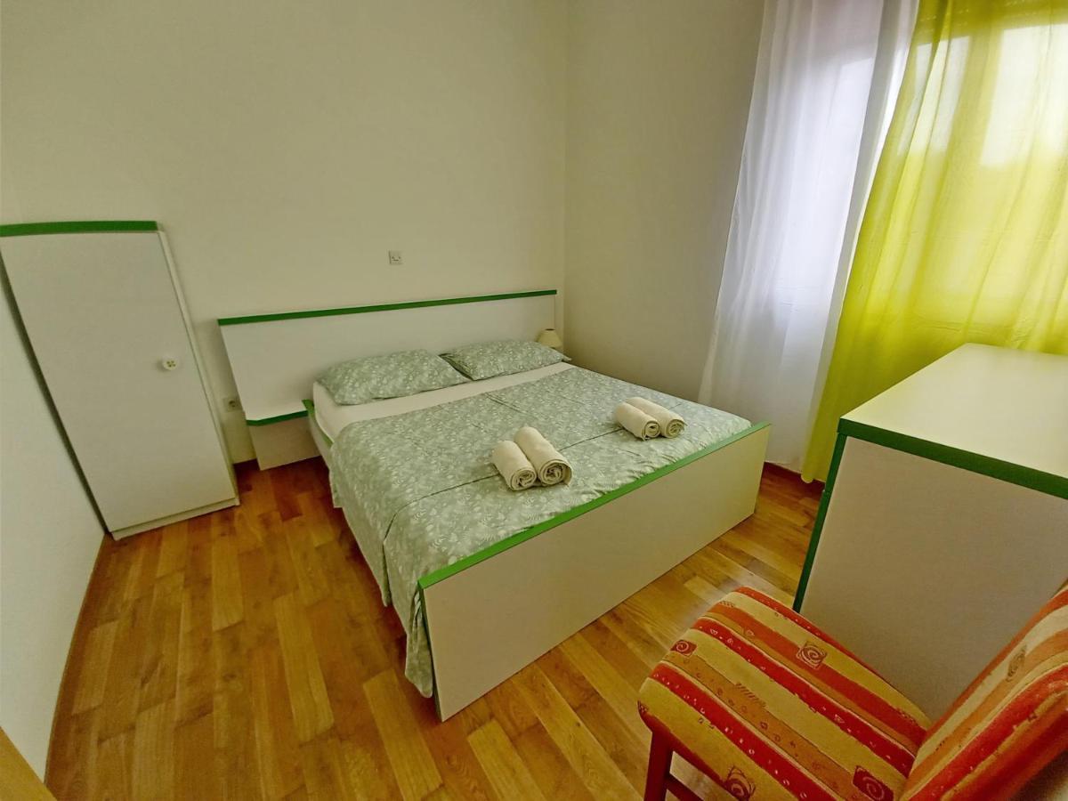 House Oliva, Sveti Kirin *
